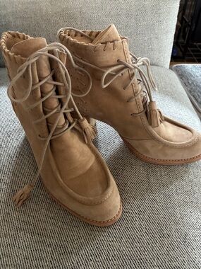 Stuart Weitzman Tan Suede Lace-Up Tassel Ankle Boots Wallawalla